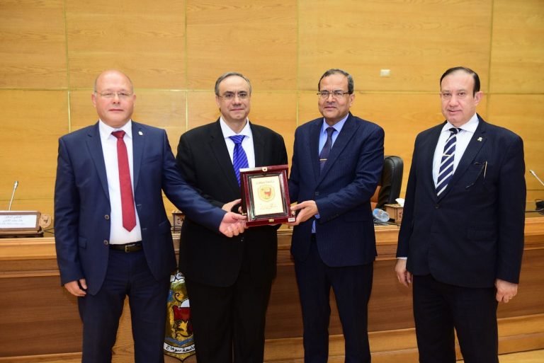 الإشكاليات القانونية للهجرة غير الشرعية