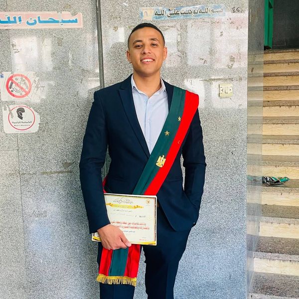 وتتوالى الانجازات بكلية الحقوق .