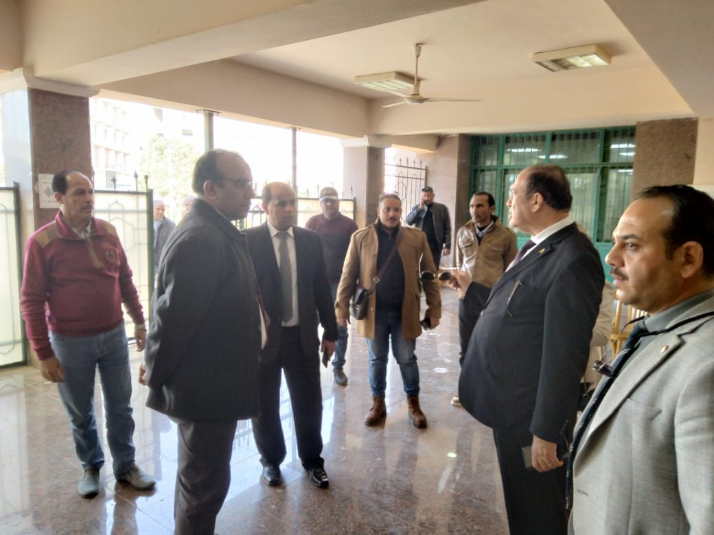 متابعة د رابح رتيب عميد الكلية و د صبري جلبي وكيل الكلية لشئون التعليم والطلاب و د ماهر محمد وكيل الكلية لشئون خدمة المجتمع وتنمية البيئة و ا صلاح حامد- امين الكلية لسير اعمال الامتحانات