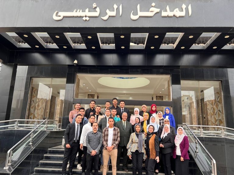 تصوير وقائع المحاكمة الصورية الثالثة بعنوان (المسئولية الناشئة عن الجراحات الروبوتية) من داخل المستشفى الجامعي الجديد بمدينة سوهاج الجديدة