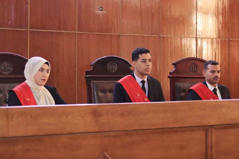 تصوير وقائع المحاكمة الصورية الثالثة لطلاب كلية الحقوق من داخل محكمة سوهاج الابتدائية السبت ٢٠٢٤/٢/٢٤.