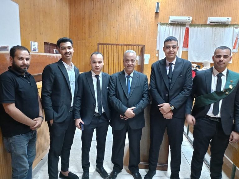 قام فريق المحاكمة الصورية بكلية الحقوق اليوم الاحد الموافق ٢٠٢٤/٧/٧ بالمشاركة فى مرحلة التصفيات الخاصة بمسابقة قضاة المستقبل والتى تنظمها كلية الحقوق جامعة المنصورة على مستوى كليات الحقوق بجميع الجامعات الحكومية المصرية.