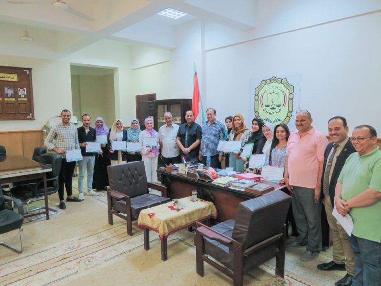 تحت رعاية الأستاذ الدكتور حسان النعمانى رئيس الجامعة والأستاذ الدكتور رابح رتيب بسطا عميد الكلية تم يوم الثلاثاء الموافق ٢٣يوليو ٢٠٢٤م تكريم فريق المحاكمة الصورية