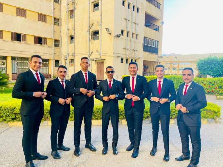 وفد طلابي بجامعة سوهاج يزور القاعدة البحرية بالإسكندرية بالتعاون مع قوات الدفاع الشعبي والعسكري